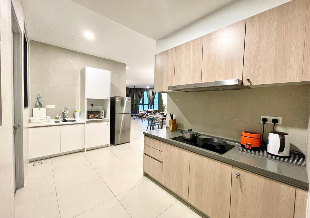 Kl Gateway Premium Residences By Moka Kuala Lumpur Bagian luar foto